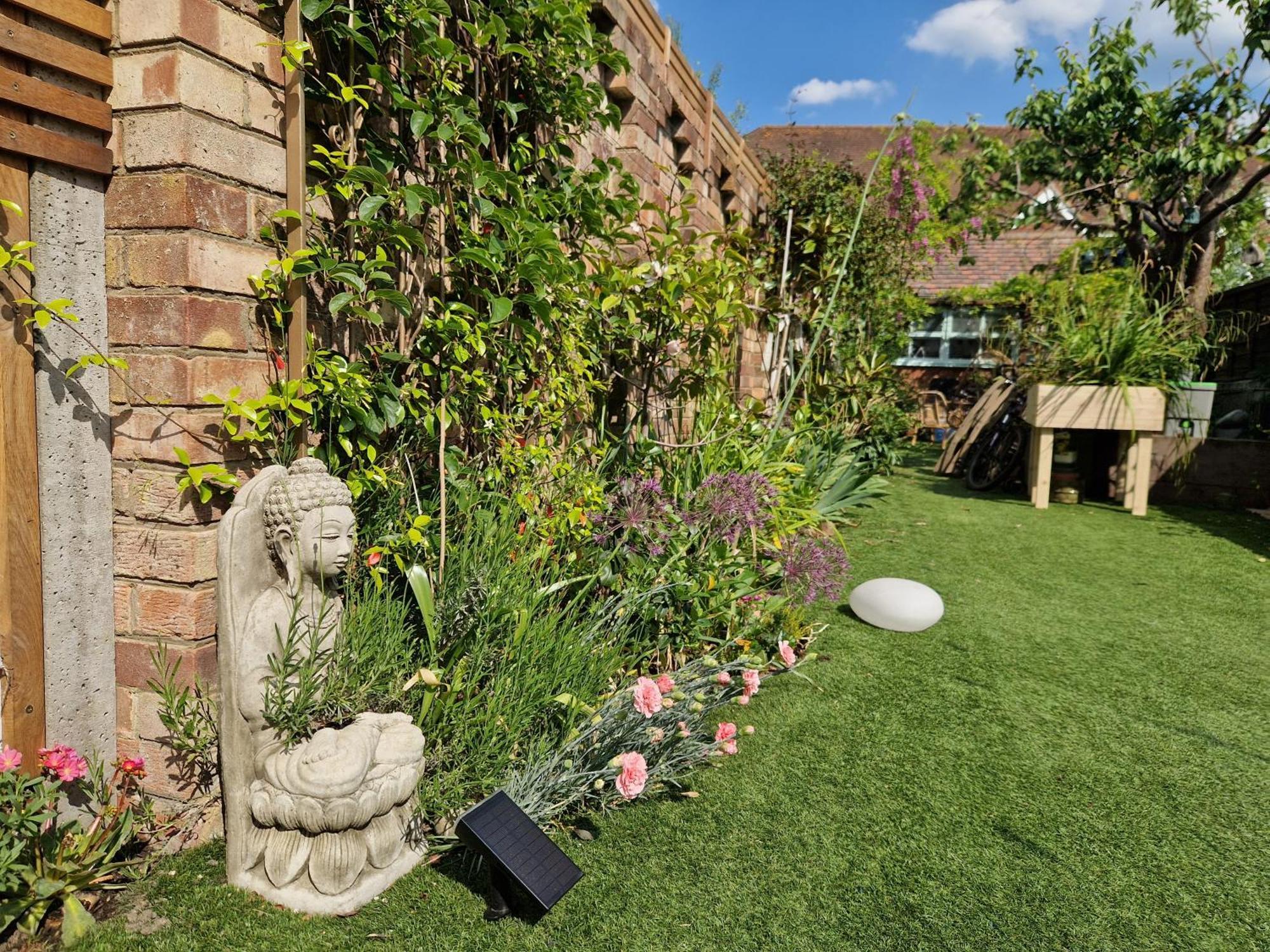 Lotus Pod House Homestay Horsell Eksteriør billede